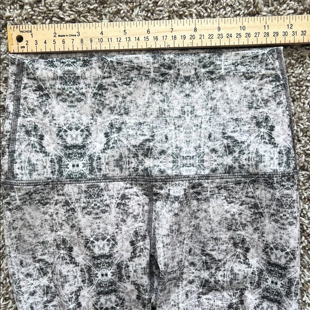 NWOT MIKA Body Wear Abstract Leggings in Size S/M - Picture 7 of 11